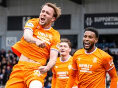 Rangers venceu St Mirren para se aproximar de Hearts e Celtic