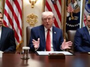 EUA permitem que petroleiro russo chegue a Cuba em meio a bloqueio, enquanto Trump diz que a ilha “tem que sobreviver”