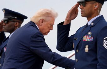 Trump ordena que o Departamento de Guerra adie ataques a instalações de energia iranianas, citando negociações “produtivas” para acabar com a guerra