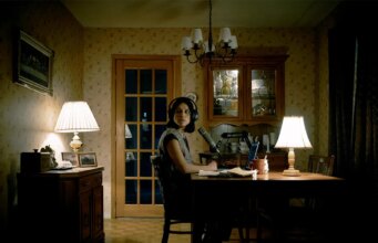 Crítica de ‘Undertone’: um filme de terror perturbador que foi feito para ser ouvido