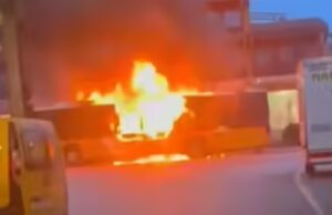 Pelo menos seis mortos e cinco feridos em incêndio em ônibus na Suíça