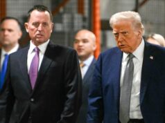Trump substitui o presidente do Kennedy Heart, Richard Grenell, marcando o fim de um mandato controverso