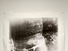 Uma mostra de arte antinuclear foi inaugurada no condado de Los Angeles. Então os EUA bombardearam o Irã