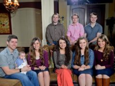 Joseph Duggar de ’19 Children and Counting’, acusado de abuso sexual infantil, aguarda extradição para a Flórida