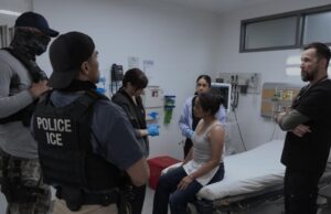 ‘The Pitt’ mostra o ICE em uma sala de emergência. Veja como isso acontece na vida actual