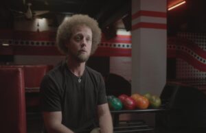 ‘Born to Bowl’ segue a busca pela glória enquanto o boliche luta para sobreviver