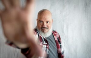 David Cross diz que os especiais de stand-up não são mais especiais, a menos que os quadrinhos comecem a quebrar algumas regras