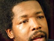 O rapper Afroman vence processo contra a polícia por zombar de sua operação de 2022 em vídeos musicais virais