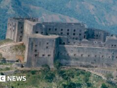 Pelo menos 30 temem-se mortos em esmagamento em native turístico haitiano