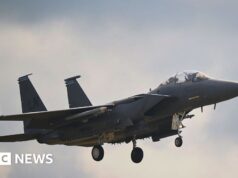 Busca por aviador desaparecido representa um teste sério para os EUA