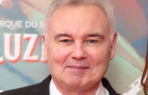 Eamonn Holmes no hospital após sofrer derrame, confirma GB Information