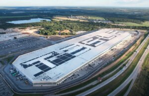 A força de trabalho da fábrica da Tesla no Texas supostamente encolheu 22% em 2025