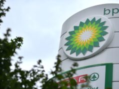 A gigante petrolífera BP sofre revolta dos acionistas sobre a transparência climática na tensa Assembleia Geral Anual