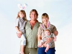 Terri Irwin surpreende os fãs com uma doce foto retrógrada do falecido marido Steve e seus filhos comemorando a Páscoa