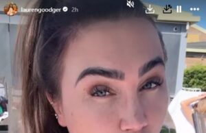Lauren Goodger posa de biquíni depois de comer hambúrgueres e batatas fritas à beira da piscina, sob o sol, durante o dia mais quente do ano até agora