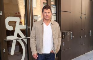 Nick Lachey admite que sua boy band dos anos 90 manteve um guia de idade de consentimento ‘tremendous obscuro’ no ônibus de turnê