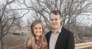 A ligação de Joseph Duggar para a prisão expõe a disputa de dinheiro enquanto ele tenta prender seu irmão para vender bens