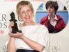 A ex-estrela de Coronation Avenue Julie Hesmondhalgh parece a um milhão de quilômetros da icônica personagem Hayley Cropper enquanto triunfa no Olivier Awards – 12 anos após sua saída da novela