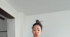 Karen Hauer, profissional do Axed Strictly, mostra seu abdômen tanquinho ao dizer ‘Abril já parece um ano’ em uma postagem para os fãs após confirmar a saída do show