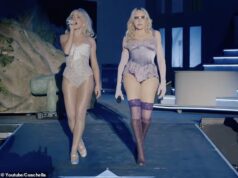 Madonna, 67, sequestra a atração principal de Sabrina Carpenter no Coachella em lingerie roxa atrevida enquanto a dupla apresenta seus sucessos mais icônicos para o público da Geração Z