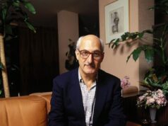 Desgosto quando o amado ícone literário australiano morre aos 92 anos: ‘O mais gentil dos homens’