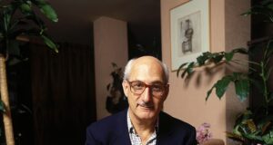 Desgosto quando o amado ícone literário australiano morre aos 92 anos: ‘O mais gentil dos homens’