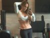 Jennifer Lopez, 56, mostra seu abdômen esculpido na academia: ‘Levante-se e trabalhe!’