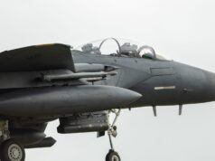 Caça dos EUA é abatido no Irã; busca por tripulação está em andamento, diz autoridade