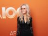 Danielle Spencer finalmente aborda o boato sobre a separação do ex-marido Russell Crowe – depois de exibir seu corpo elegante no tapete vermelho: ‘Ele me ligava cem vezes por dia’