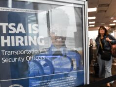 As folhas de pagamento nos EUA aumentaram em 178 mil em março, mais do que o esperado; desemprego em 4,3%