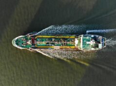 Os preços do petróleo sobem acima de US$ 100 enquanto a Marinha dos EUA bloqueia os portos do Irã após o fracasso das negociações de paz