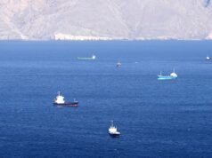 Estreito de Ormuz permanece basicamente fechado enquanto o Irã apreende navios após extensão do cessar-fogo de Trump