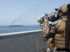 Trump ordena que a Marinha ‘atire e mate qualquer barco’ que coloque minas no Estreito de Ormuz