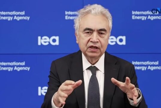 Os exportadores de petróleo lutam por rotas além de Ormuz – mas não há opções fáceis