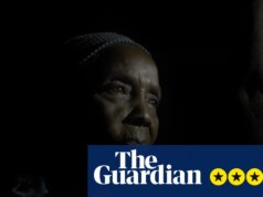 Crítica As noites ainda cheiram a pólvora – escavando as memórias da guerra civil em Moçambique