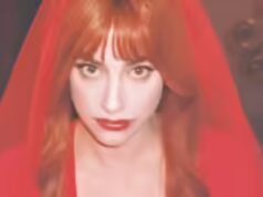 Lili Reinhart fala sobre sua pior experiência com um diretor homem