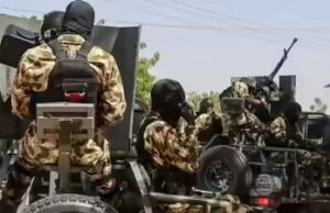 Ataques de Páscoa matam 26: homens armados atacam três estados nigerianos; fiéis baleados em culto