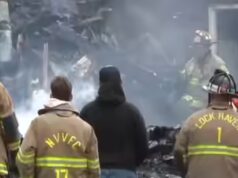 Mãe e seis filhos morrem depois que casa na Pensilvânia explode e pega fogo