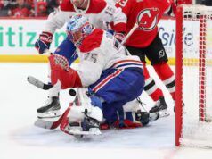 Le 50e, mas doit compareça au menos 24 horas: Cole Caufield sait également passer la rondelle