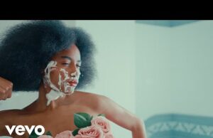 ‘Ninguém se parece comigo e soa como eu’: flowerovlove redefine o que significa estrelato pop