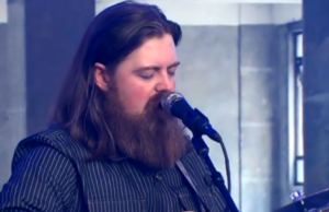 Sessões de sábado: Drayton Farley se apresenta "Eu preciso do seu amor"