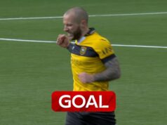 O Hearts perde pontos no último colocado, Livingston, mas retorna ao topo da Premiership