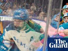 Fãs de hóquei lotam o Madison Sq. Backyard enquanto PWHL quebra o recorde de público feminino dos EUA – em fotos