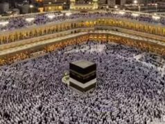 Arábia Saudita anuncia penalidades duras para violações da permissão do Hajj 1447: multas de até 100.000 SAR e proibição de entrada de 10 anos