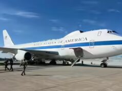 Cidadão chinês preso por fotografar o avião do ‘dia do juízo ultimate’ dos EUA sem permissão em Nebraska