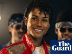 Michael moonwalks para US$ 217 milhões no fim de semana de estreia, quebrando recordes de bilheteria para um filme biográfico