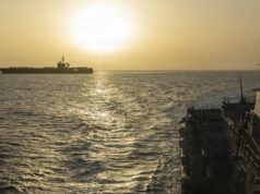 Preços do petróleo prolongam rali de vários dias enquanto Trump lança nova ameaça ao Irão; Brent supera US$ 115 por barril