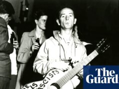 ‘Você é a máquina que mata o ódio’: os hinos de protesto de Woody Guthrie tocam uma nova geração