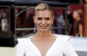 O próximo trabalho da estrela estritamente confirmado com o ex-vencedor do programa da BBC após a saída