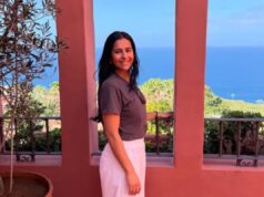 Sair Khan, de Coronation Road, apoiada pela co-estrela enquanto ela compartilha a admissão de ‘vida de mãe’